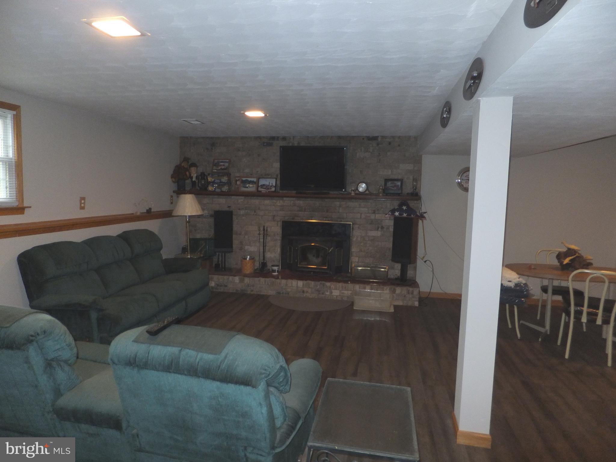 206 Eastern Road Pasadena, MD 21122 - Photo 53 of 57 FAMILY ROOM