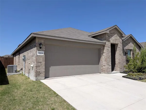 $2,300 | 9513 Doverglen Drive, Fort Worth, TX 76131