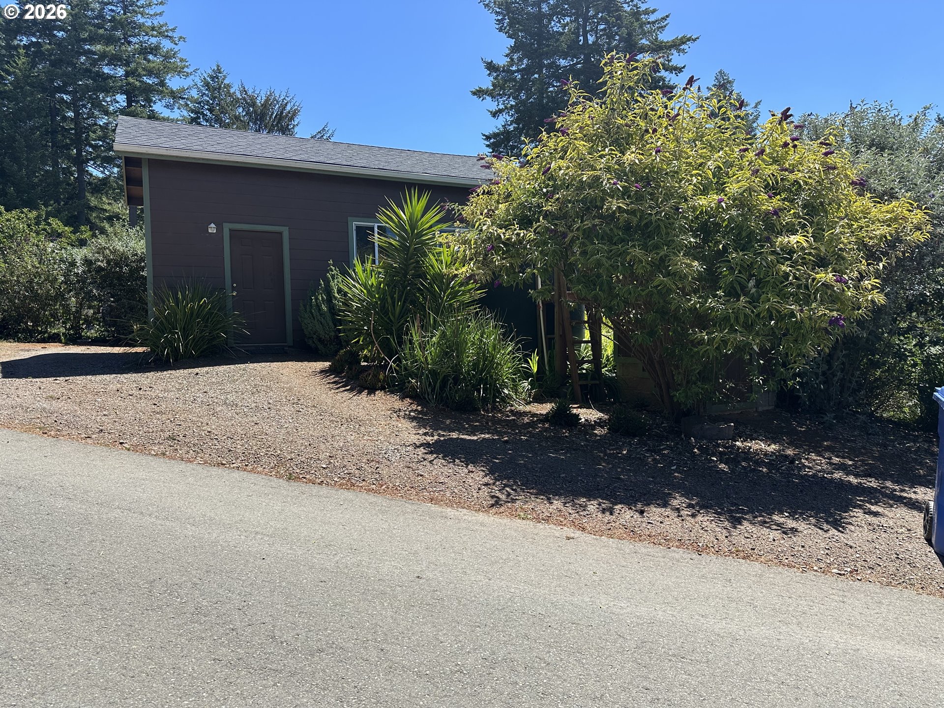 96422 Alder Ridge Road Brookings, OR 97415 - Photo 25 of 44 Garage