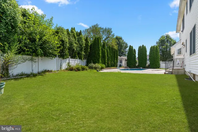 $725,000 | 18 Lea Drive, Hamilton, NJ 08690