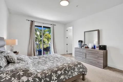 $429,000 | 480 Northeast 35th Court, Unit 2, Oakland Park, FL 33334