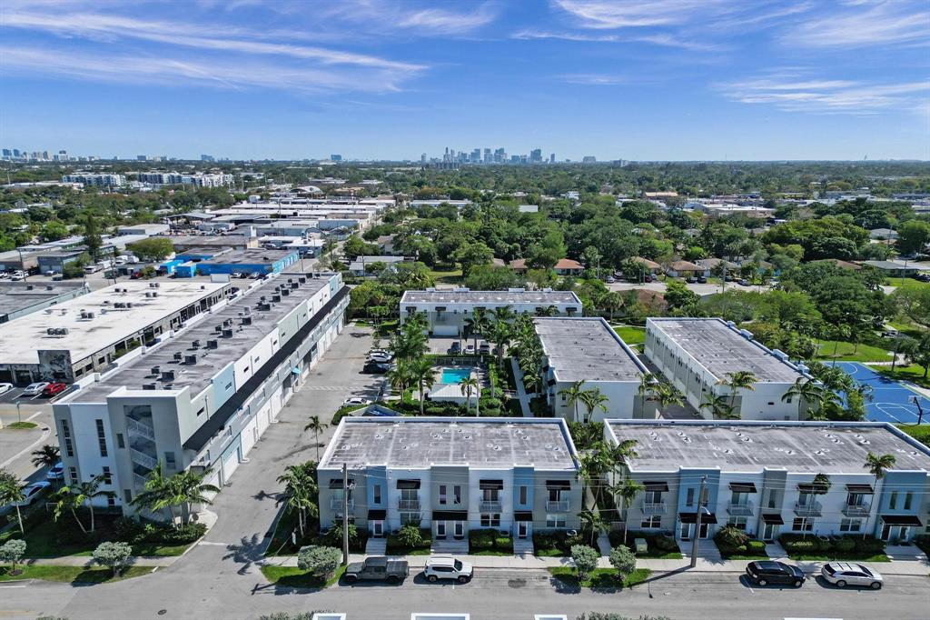 480 Northeast 35th Court, Unit 2 Oakland Park, FL 33334 - Photo 32 of 35 a view of city