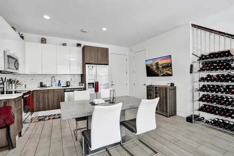 $429,000 | 480 Northeast 35th Court, Unit 2, Oakland Park, FL 33334