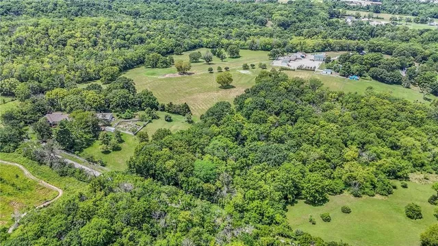 $1,400,000 | 13410 Woodland Avenue, Kansas City, MO 64146