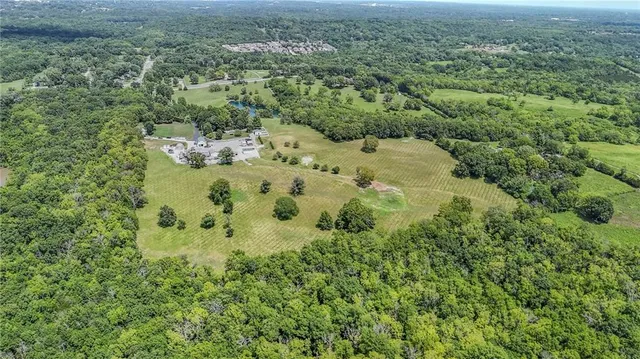 $1,400,000 | 13410 Woodland Avenue, Kansas City, MO 64146