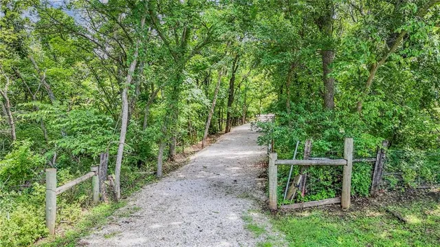 $1,400,000 | 13410 Woodland Avenue, Kansas City, MO 64146