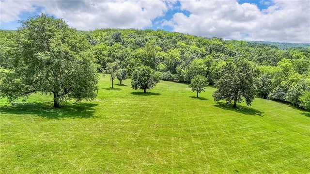 $1,400,000 | 13410 Woodland Avenue, Kansas City, MO 64146