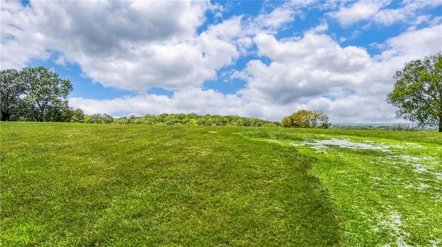 $1,400,000 | 13410 Woodland Avenue, Kansas City, MO 64146