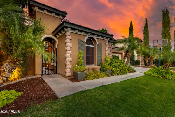 $899,999 | 904 East Mead Drive, Chandler, AZ 85249