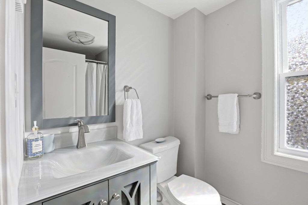 49 Bay Street Hull, MA 02045 - Photo 26 of 41