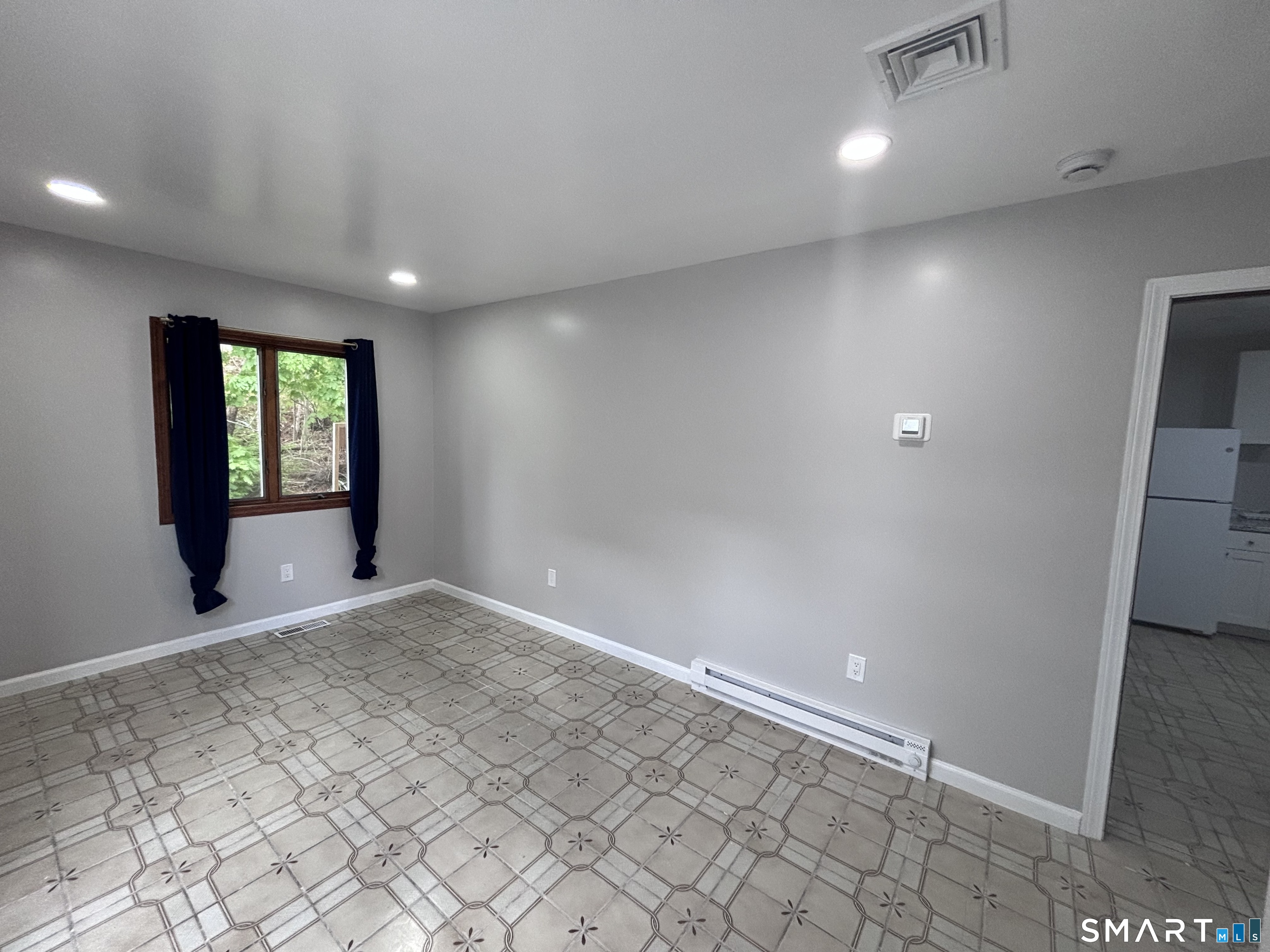 409 Oak Avenue Torrington, CT 06790 - Photo 3 of 17