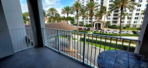 $694,500 | 3606 South Ocean Boulevard, Unit 303, Highland Beach, FL 33487