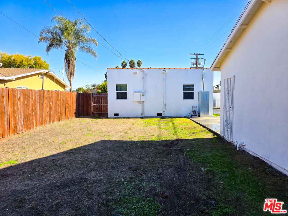 1111 North Spring Avenue Compton, CA 90221 - Photo 10 of 28 a view of backyard with swimming pool