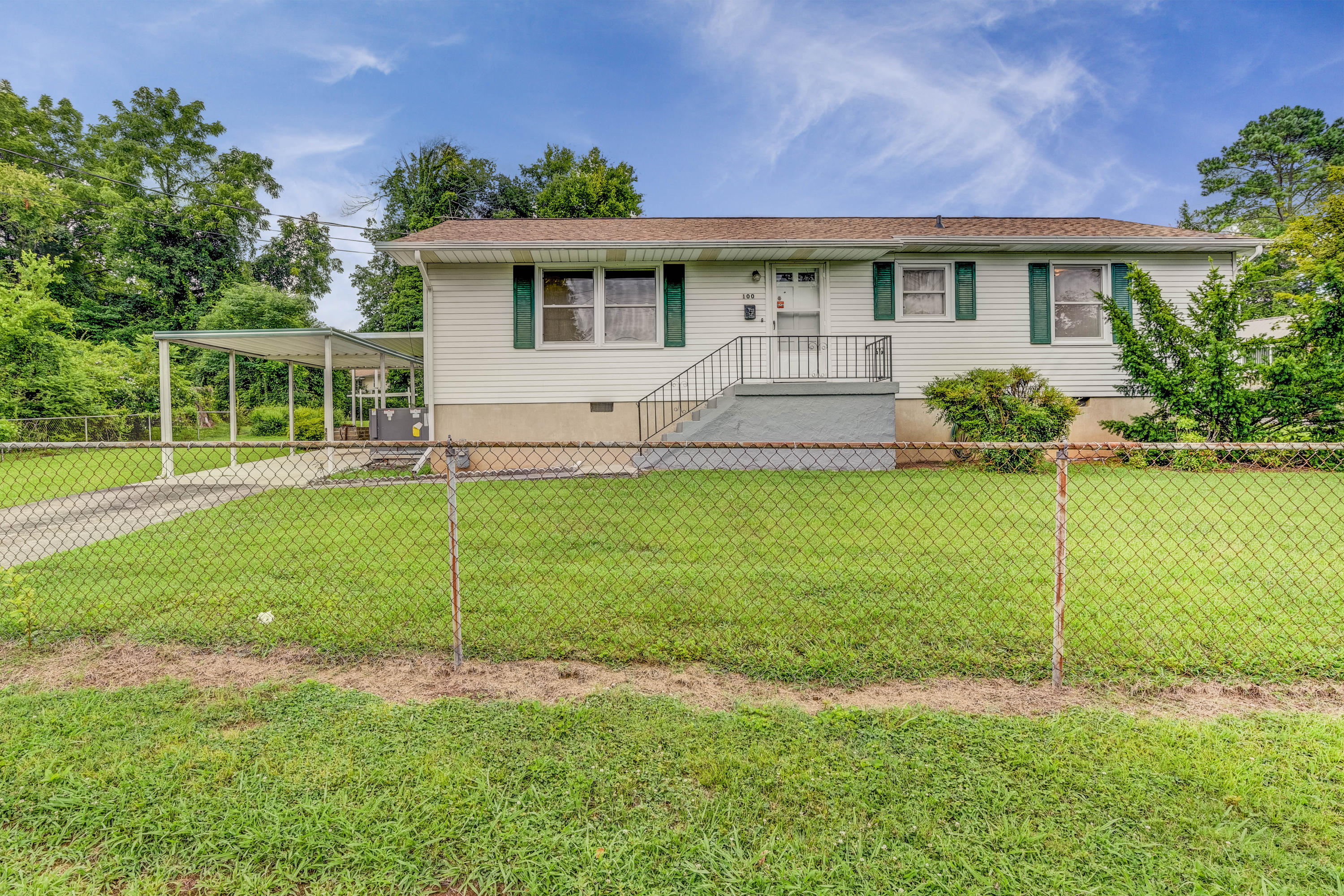 100 Sequoia Lane Oak Ridge, TN 37830 - Photo 1 of 23 1 (13)