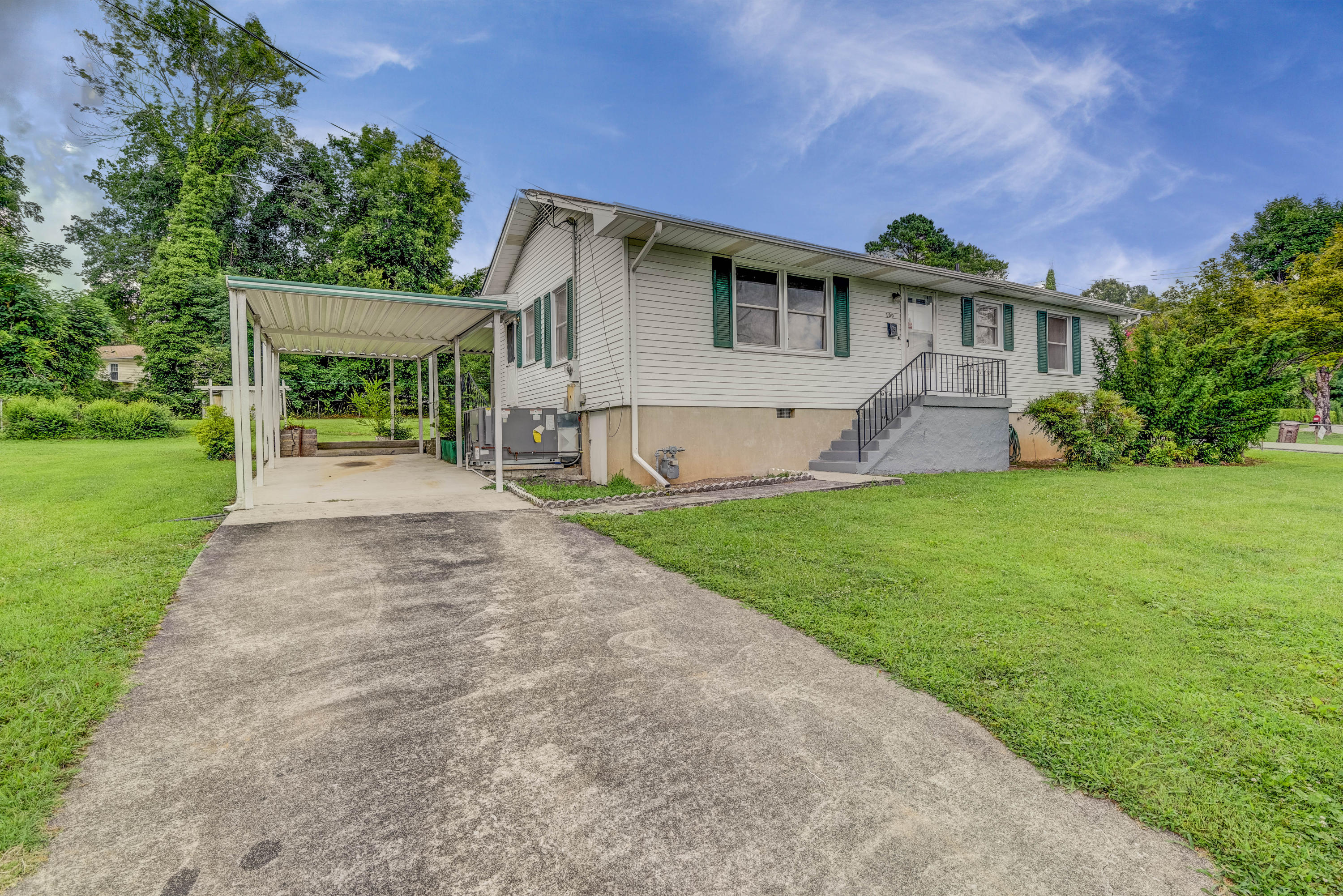 100 Sequoia Lane Oak Ridge, TN 37830 - Photo 2 of 23 2 (10)