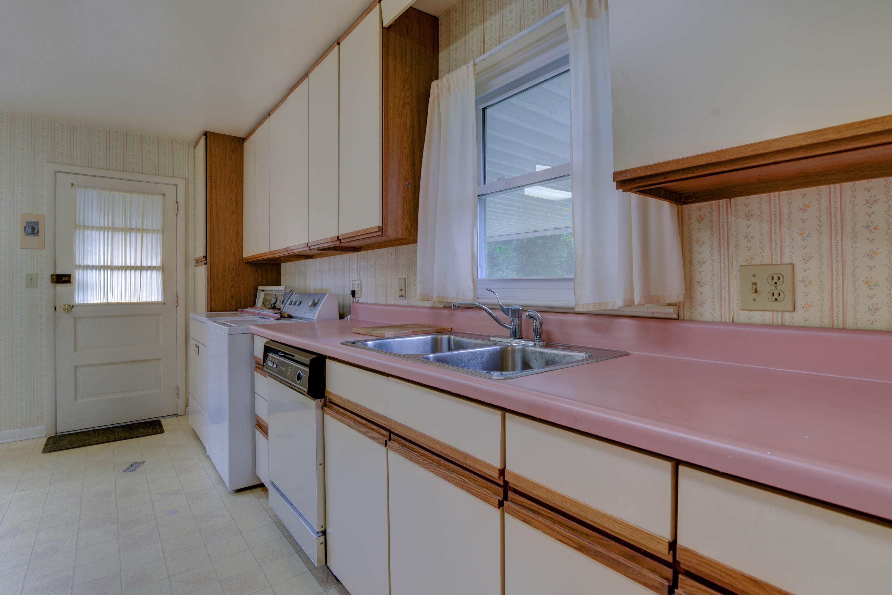 100 Sequoia Lane Oak Ridge, TN 37830 - Photo 12 of 23 8 (8)