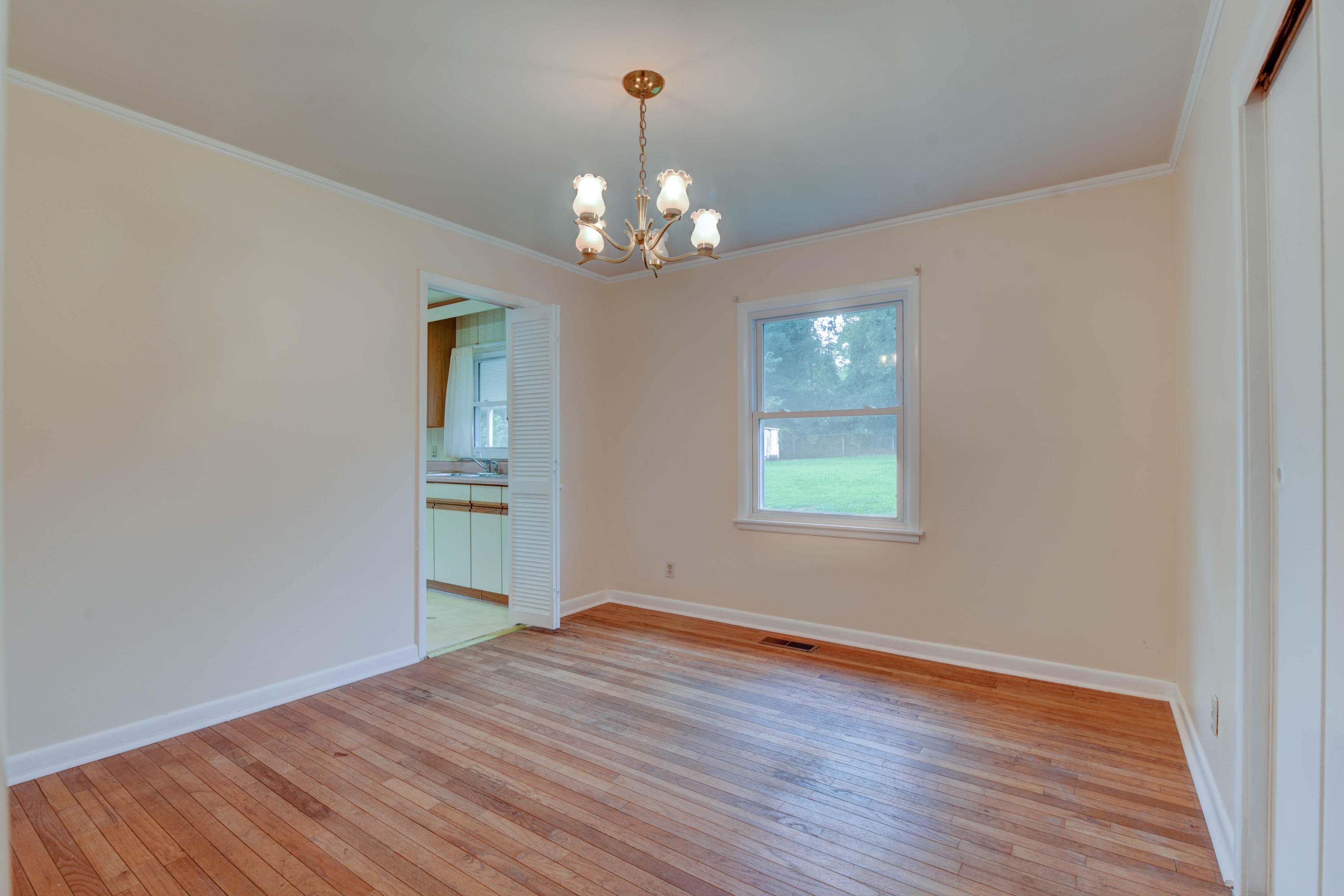 100 Sequoia Lane Oak Ridge, TN 37830 - Photo 13 of 23 9 (8)