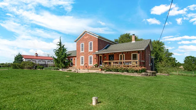$349,900 | 725 West 450 North, Hobart, IN 46342