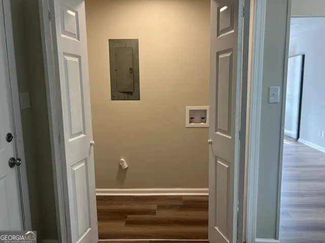 a bathroom with a toilet