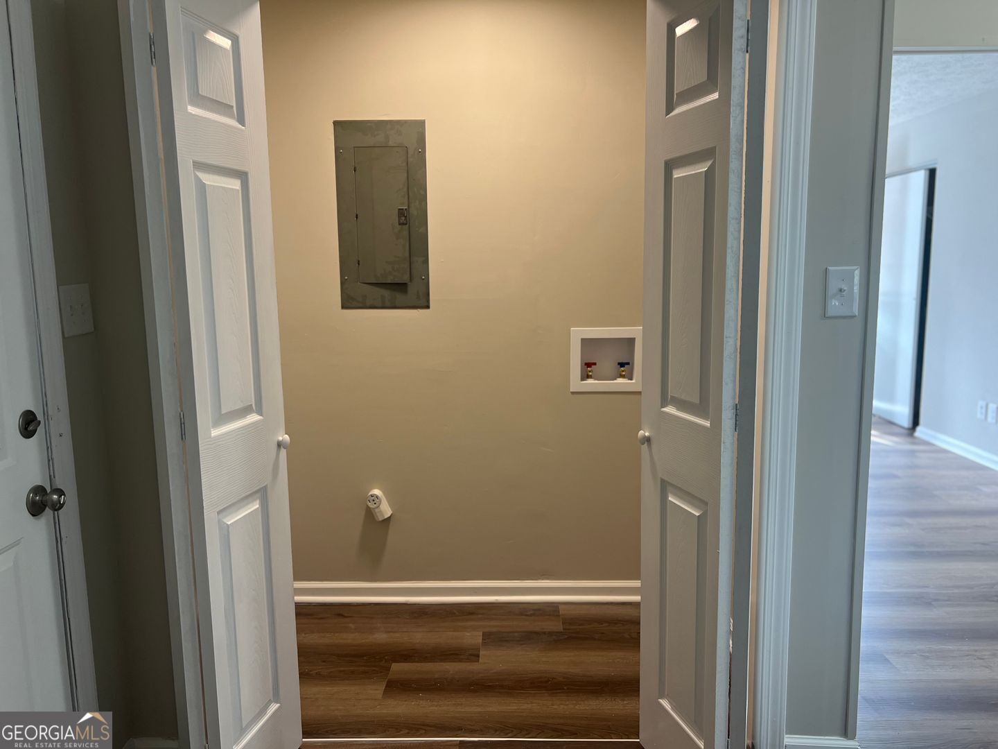1695 East Broad Street, Unit A Athens, GA 30601 - Photo 10 of 13 a bathroom with a toilet