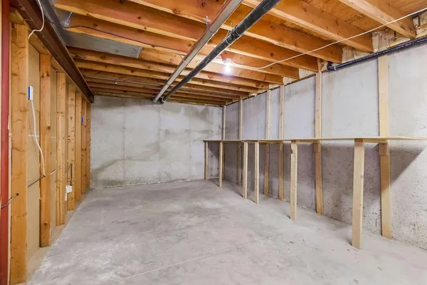 $169,900 | 1305 Northwest Village Drive, Unit B, Blue Springs, MO 64015