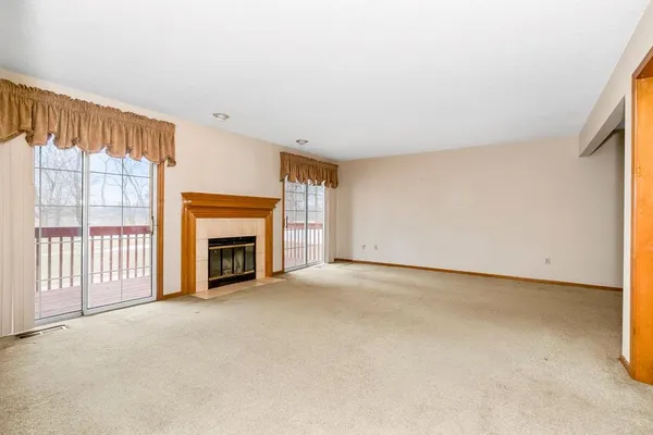 $169,900 | 1305 Northwest Village Drive, Unit B, Blue Springs, MO 64015