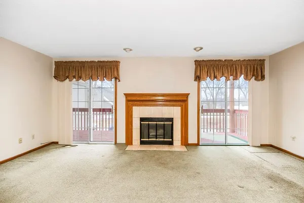 $169,900 | 1305 Northwest Village Drive, Unit B, Blue Springs, MO 64015