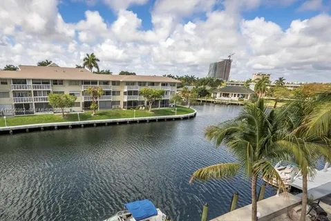 $240,000 | 427 Golden Isles Drive, Unit 7J, Hallandale Beach, FL 33009