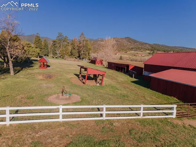 $812,900 | 8741 Central Avenue, Beulah, CO 81023