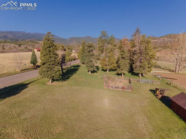 $812,900 | 8741 Central Avenue, Beulah, CO 81023