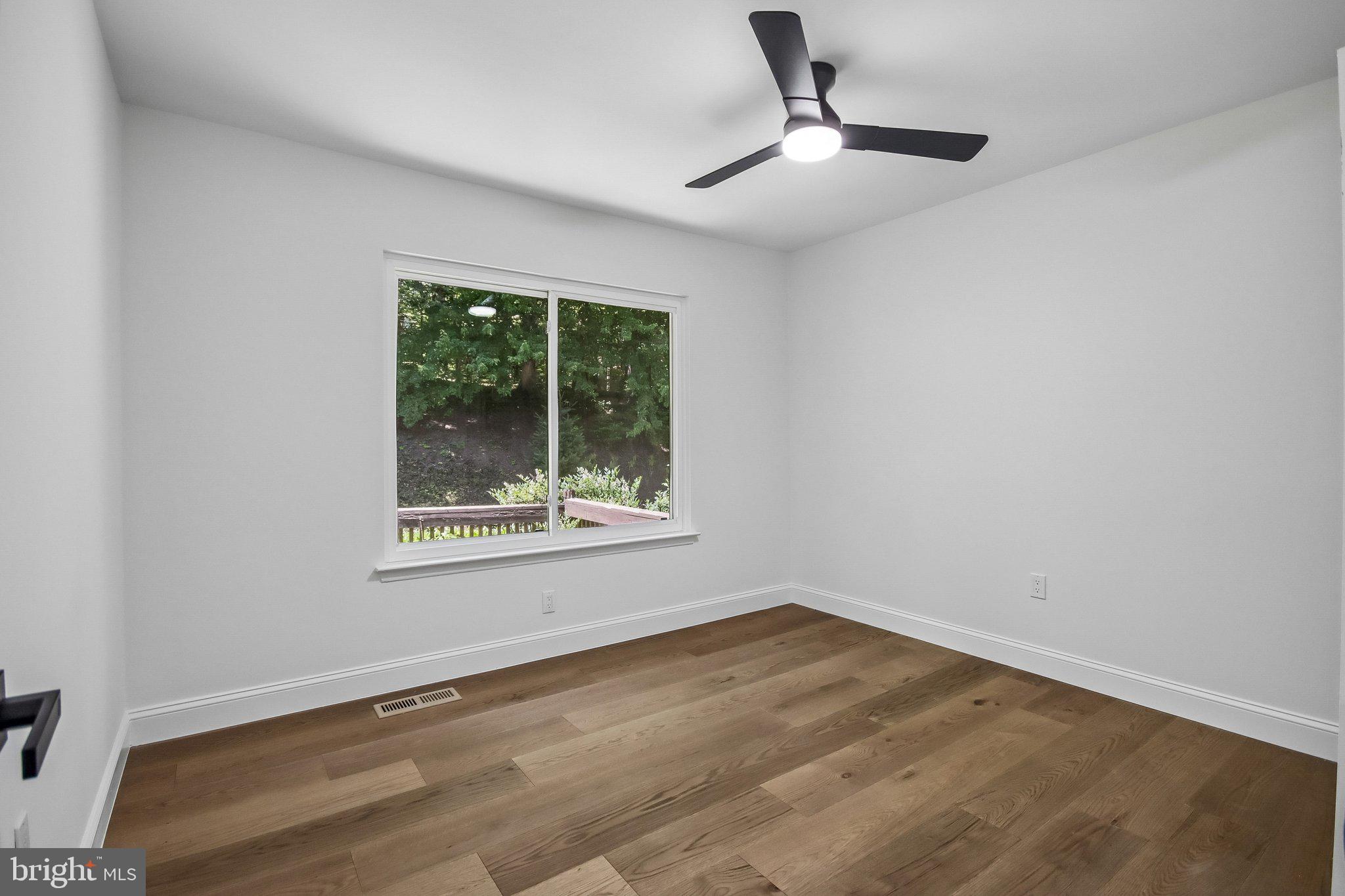 2121 Cabots Point Lane Reston, VA 20191 - Photo 12 of 20