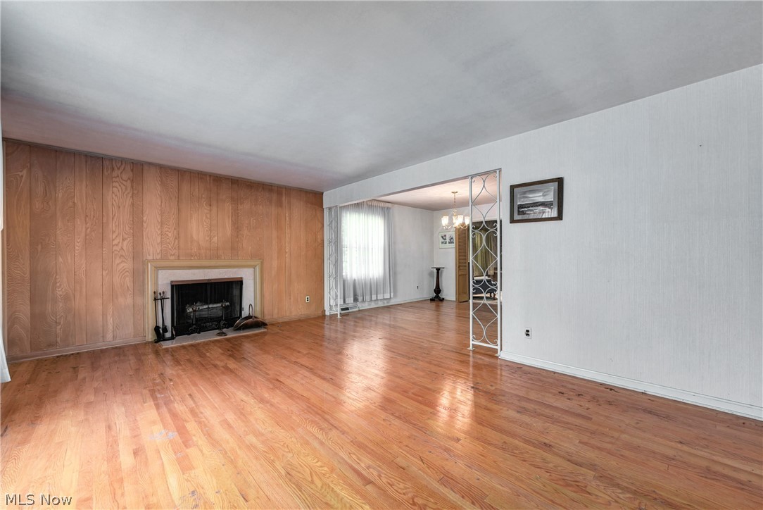 15735 Fenemore Road Cleveland, OH 44112 - Photo 4 of 34 Gallery Image 4