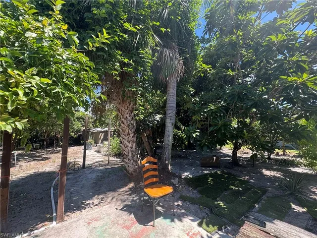 $350,000 | 10901 Citrus Drive, Bonita Springs, FL 34135