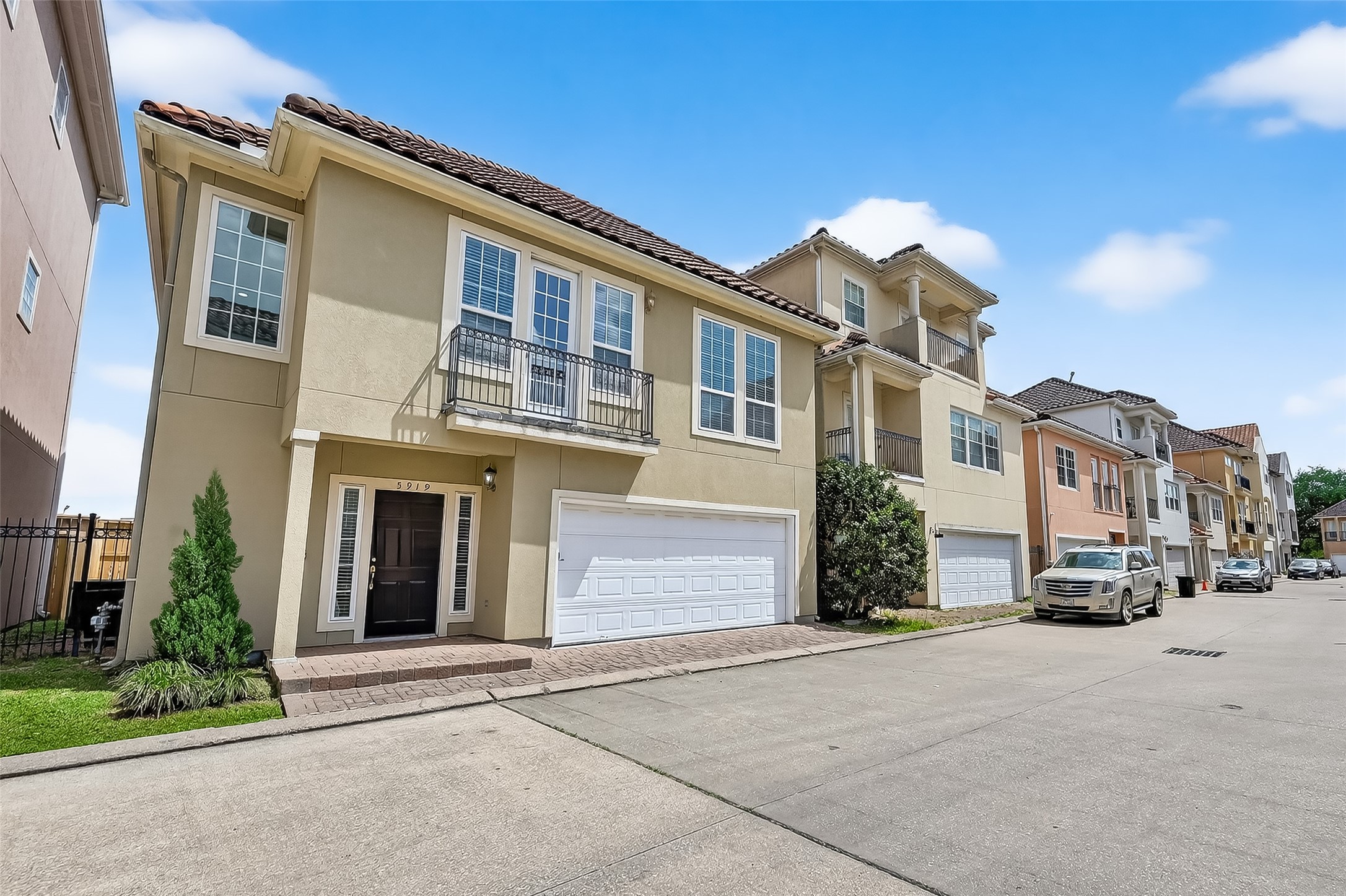 5919 Turtle Beach Lane Houston, TX 77036 - Photo 4 of 47