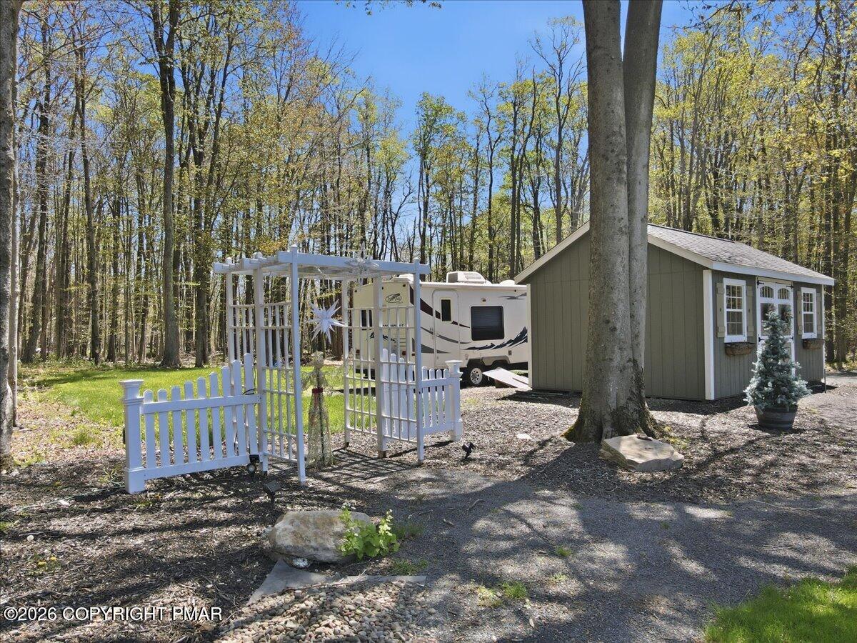 3343 Ross Road Tobyhanna, PA 18466 - Photo 44 of 51 1000059912