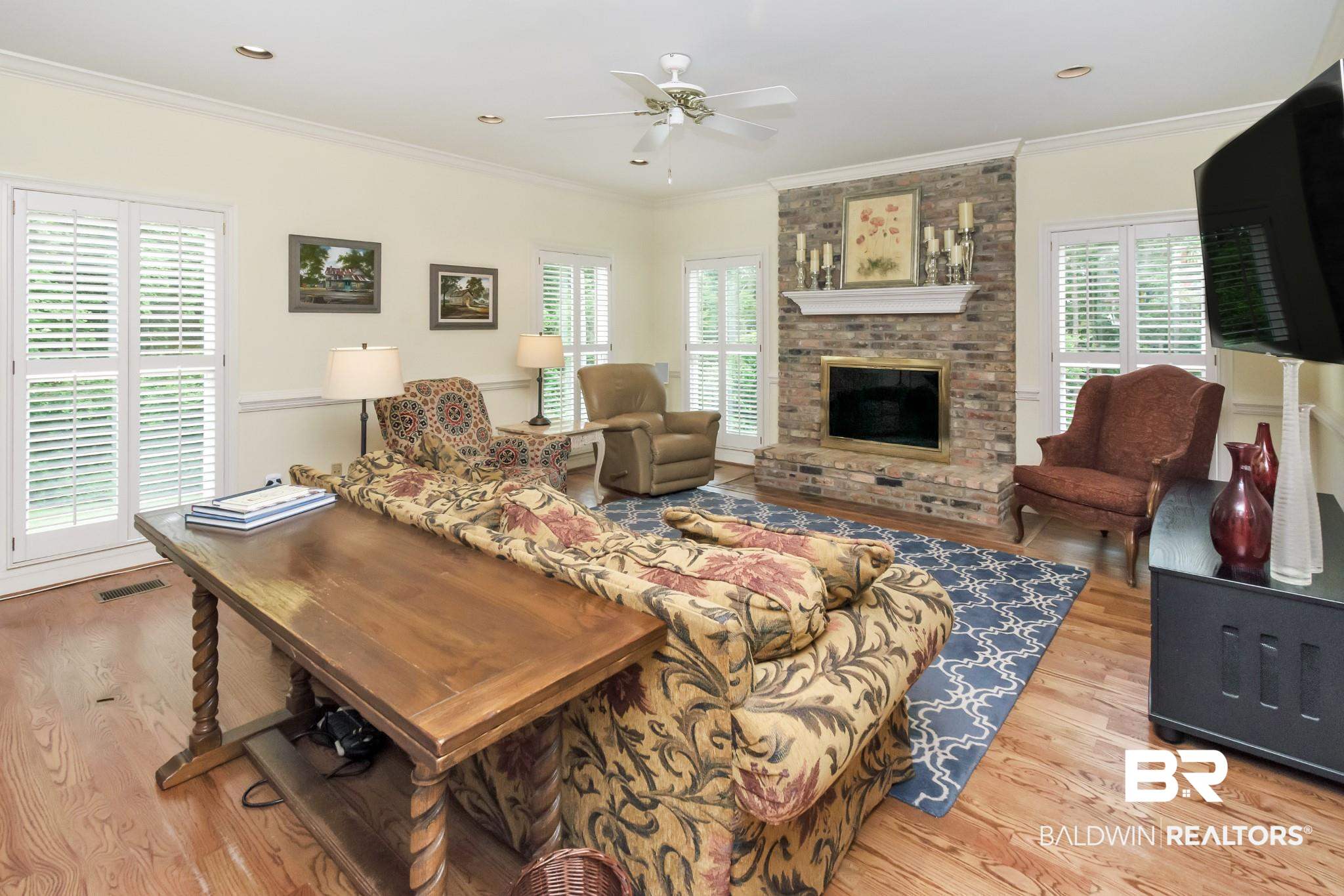 240 Suffolk Road Mobile, AL 36608 - Photo 7 of 49