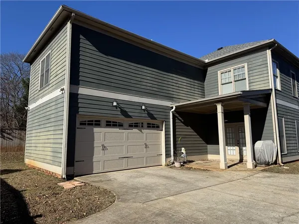$3,000 | 1520 Vassar Avenue, College Park, GA 30337