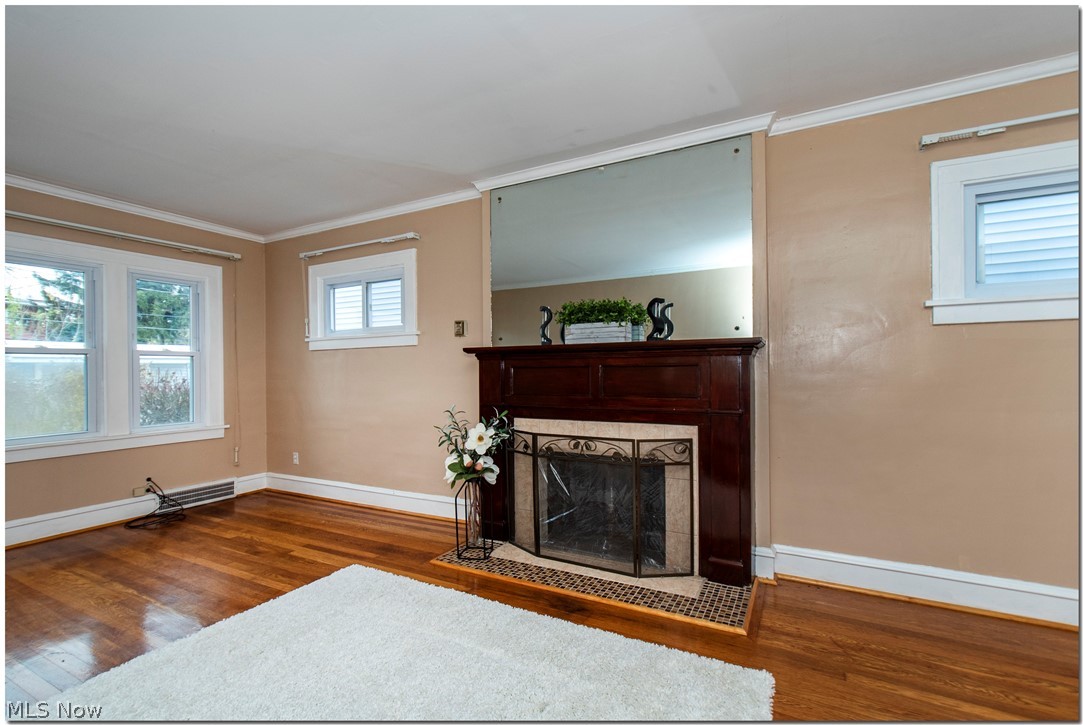 971 Pembrook Road Cleveland Heights, OH 44121 - Photo 4 of 28