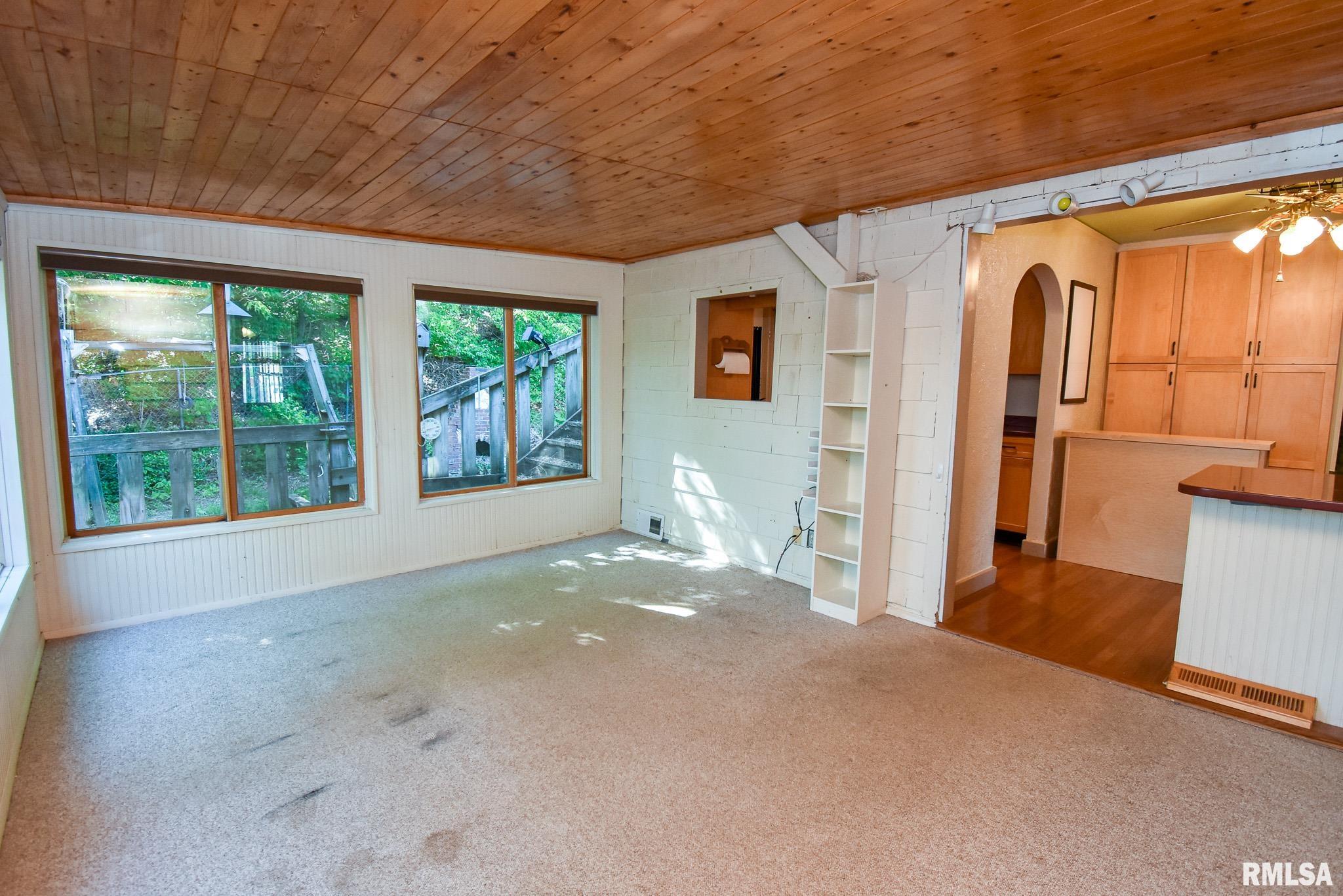 131 Arnold Road East Peoria, IL 61611 - Photo 15 of 45
