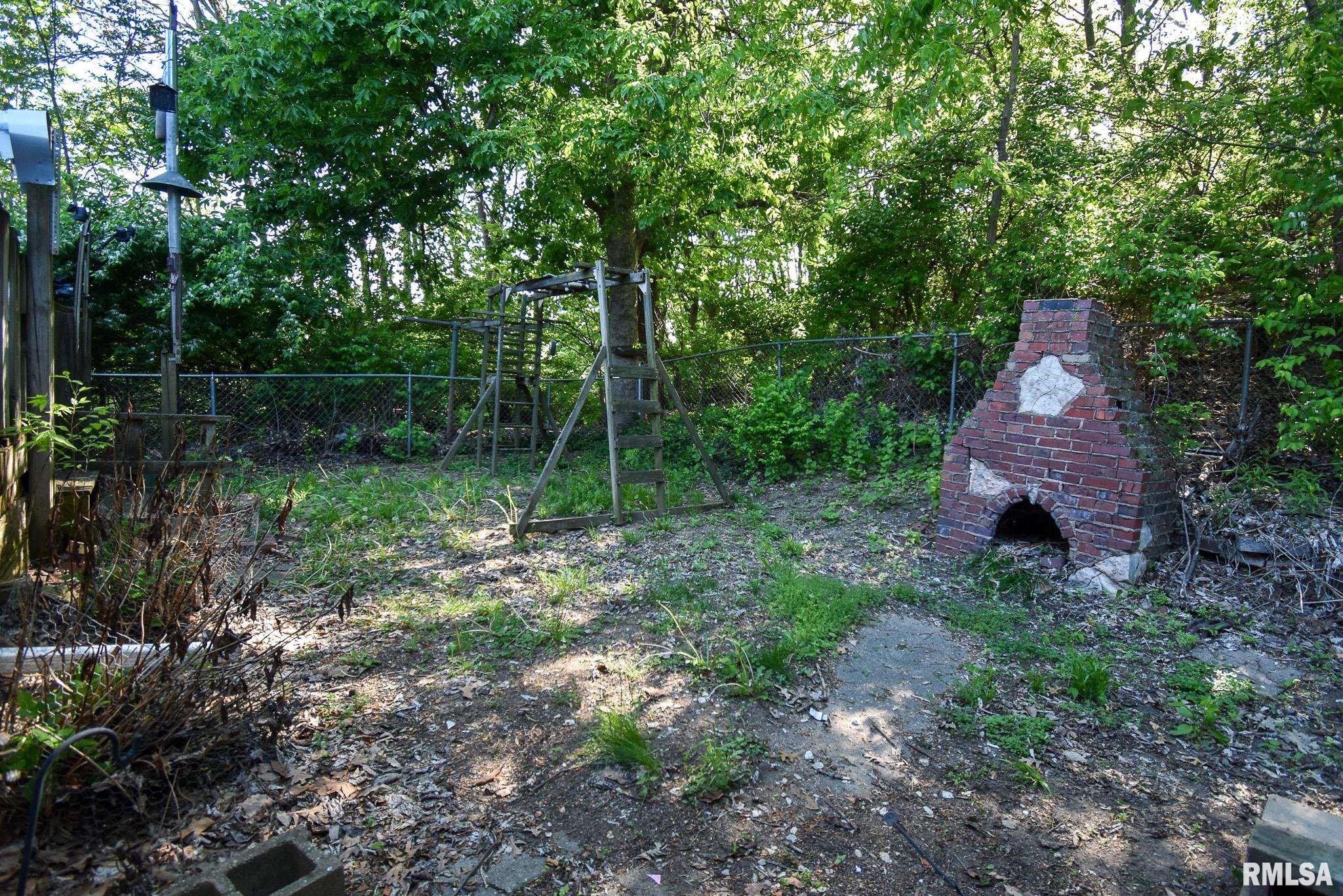 131 Arnold Road East Peoria, IL 61611 - Photo 41 of 45