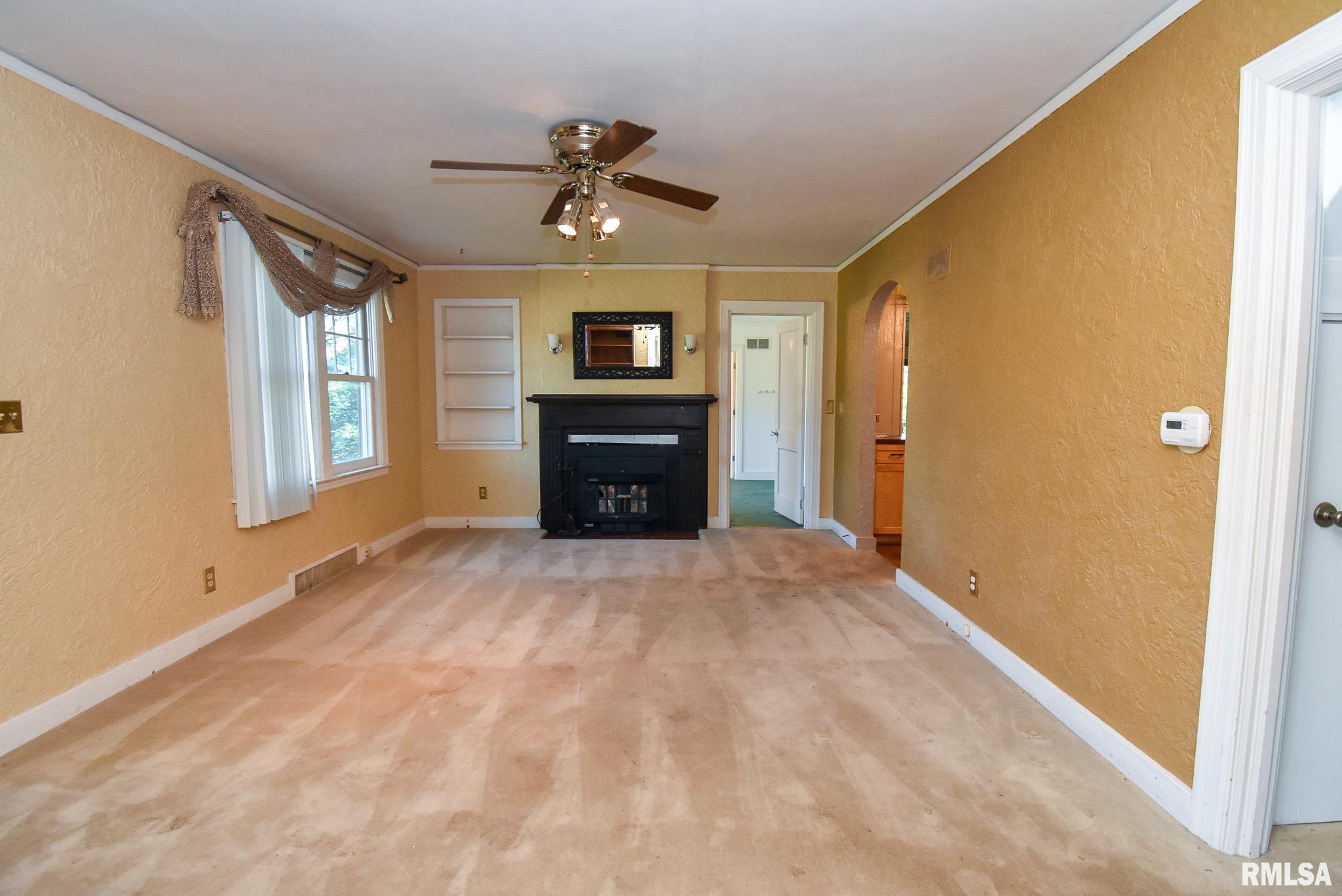131 Arnold Road East Peoria, IL 61611 - Photo 5 of 45