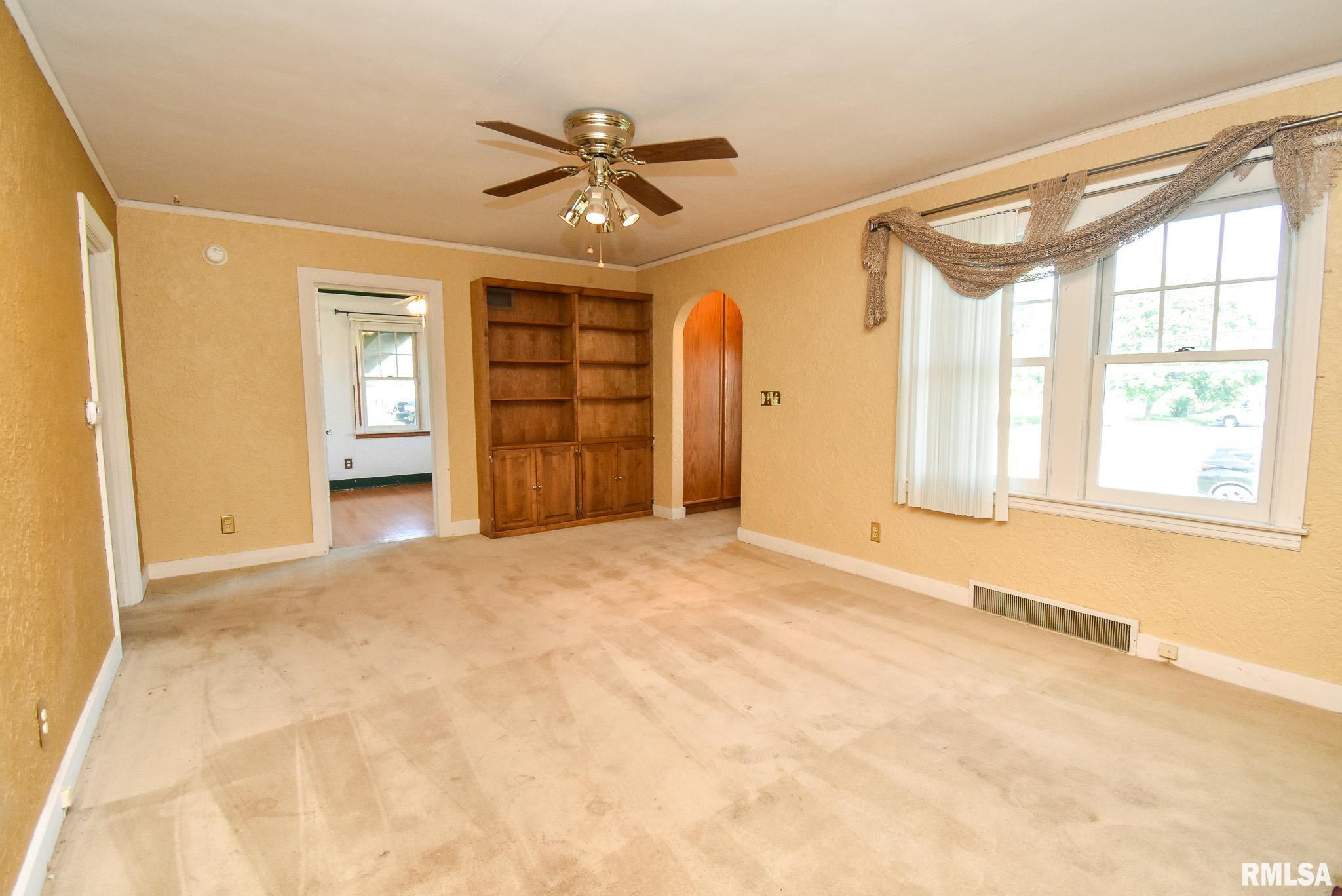 131 Arnold Road East Peoria, IL 61611 - Photo 7 of 45