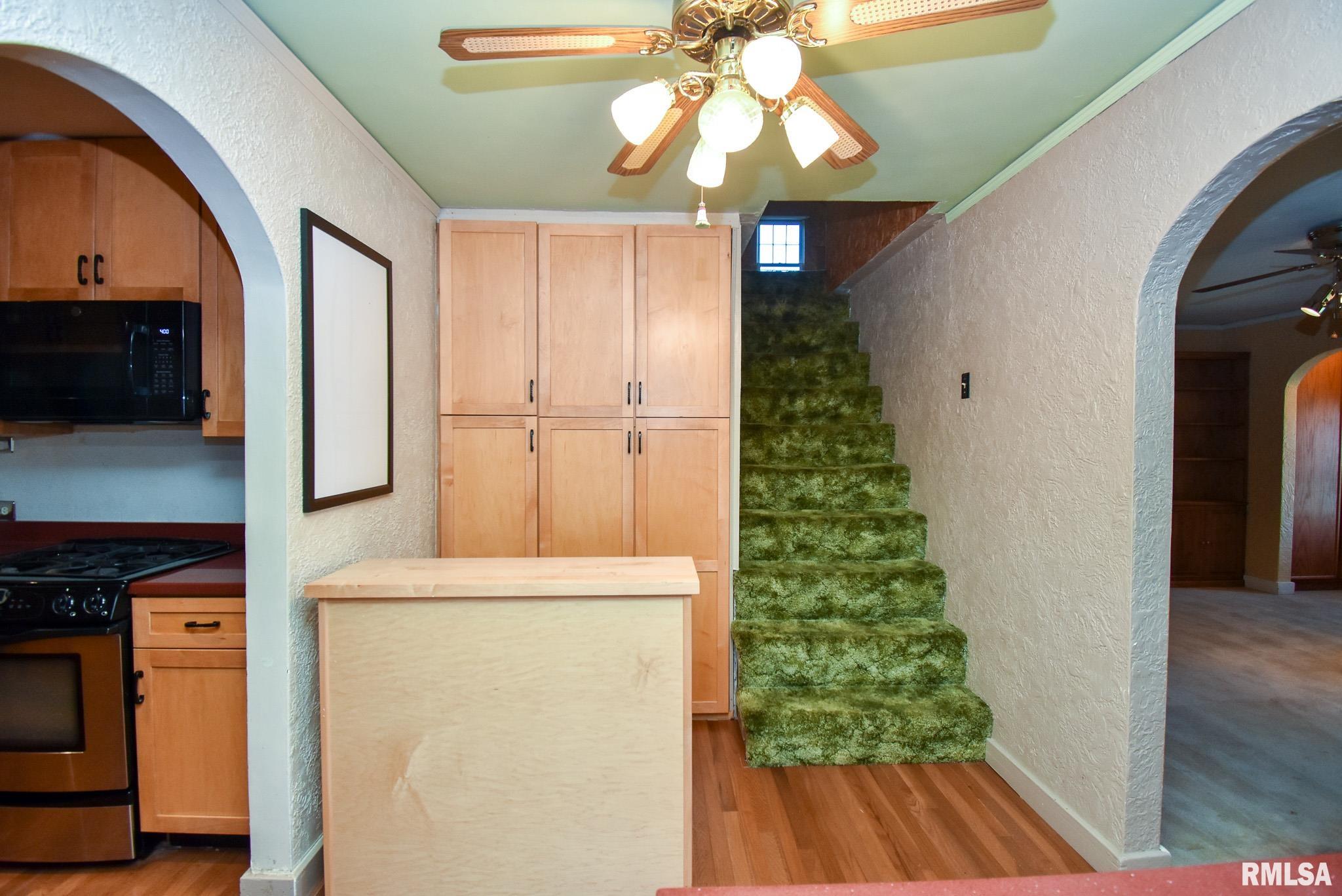 131 Arnold Road East Peoria, IL 61611 - Photo 9 of 45