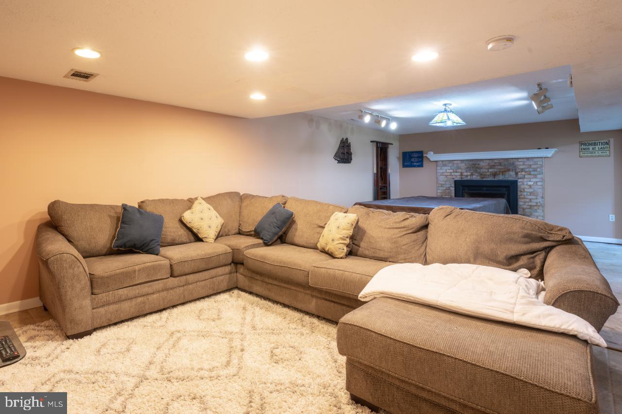 2125 Oak Road Port Republic, MD 20676 - Photo 30 of 39 Lower Level Family Room