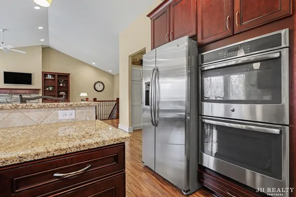 $949,000 | 2627 Oak Highland Court, Lowell, MI 49331