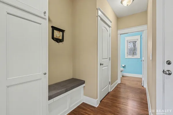 $949,000 | 2627 Oak Highland Court, Lowell, MI 49331