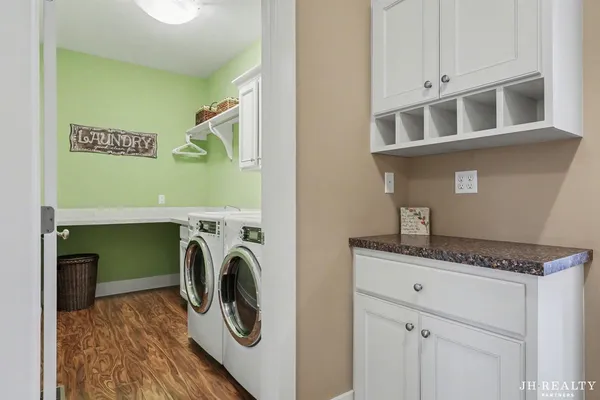 $949,000 | 2627 Oak Highland Court, Lowell, MI 49331