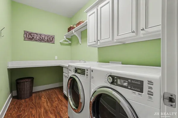 $949,000 | 2627 Oak Highland Court, Lowell, MI 49331