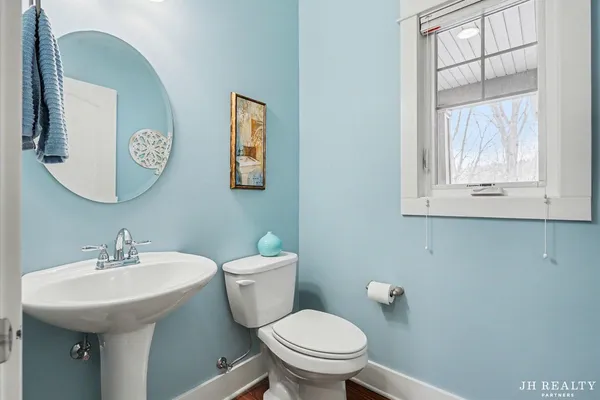 $949,000 | 2627 Oak Highland Court, Lowell, MI 49331