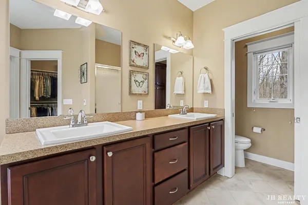 $949,000 | 2627 Oak Highland Court, Lowell, MI 49331